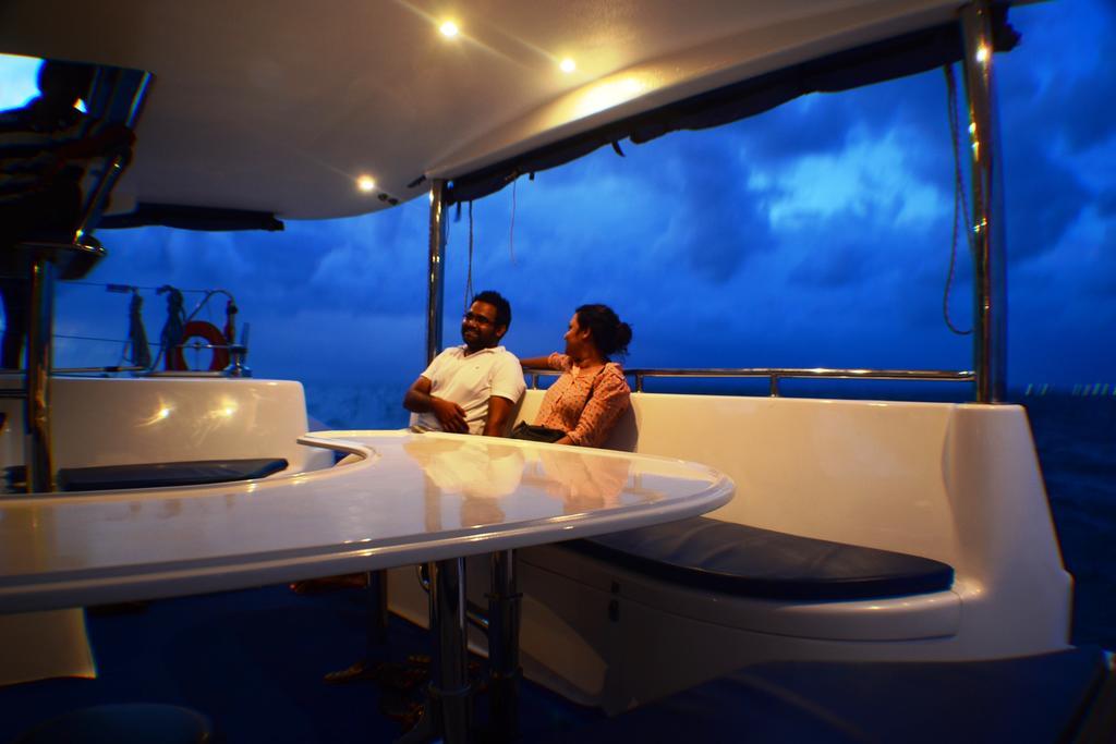 Seahouse Maldives Topdeck Hotel Malé Exterior foto